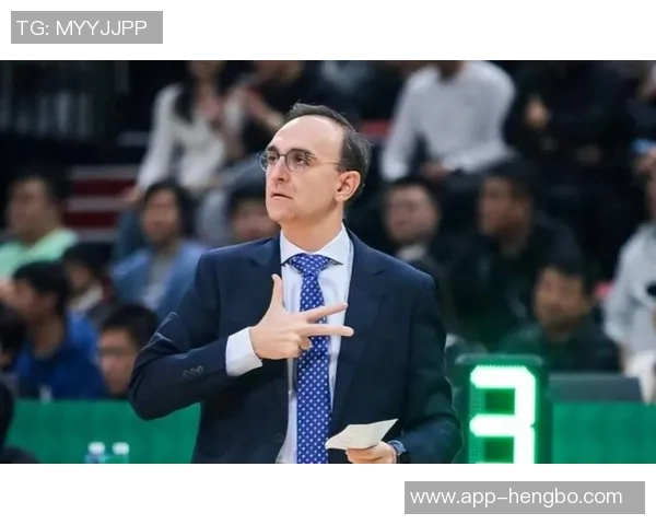 罗威与杨瀚森等中锋一致支持斯普利特担任球队主教练 罗威与杨瀚森等中锋一致支持斯普利特担任球队主教练