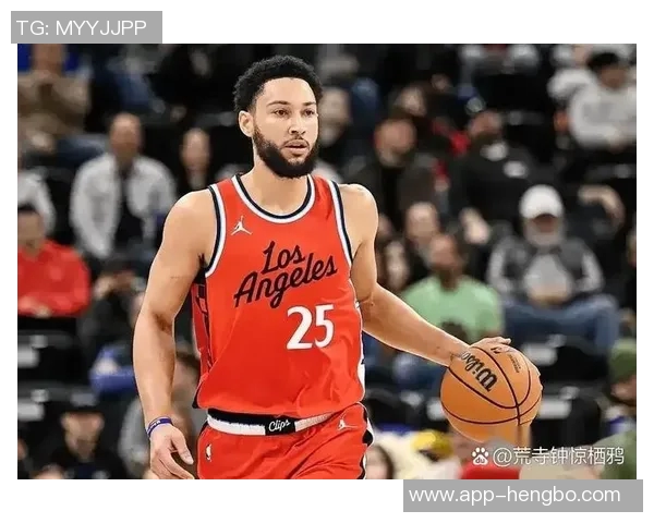 乔治上半场状态一般表现平平仅得10分1篮板2助攻三分球命中率尚可