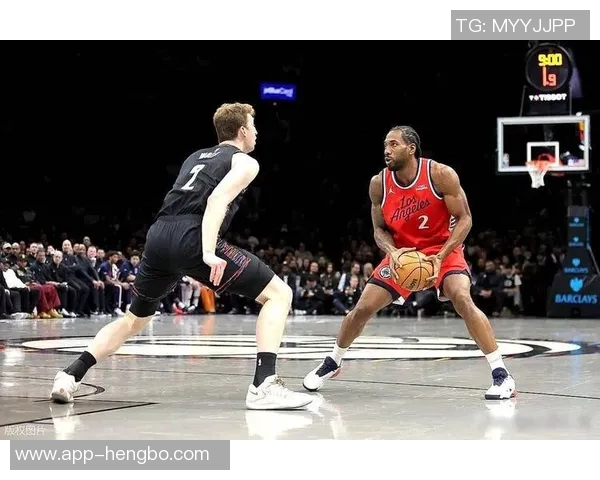 快船半场领先篮网16分哈登状态火热小卡贡献7分3断祖巴茨表现低迷