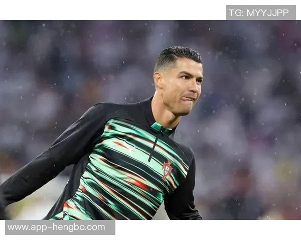 C罗热爱环足奖典礼渴望更多奖杯与千球里程碑